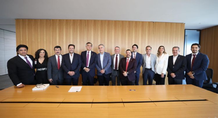 Fortalecen el gobernador Américo Villarreal y Woodside Energy acuerdos para el bienestar social
