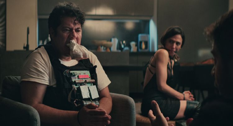 Expolicía especializado en secuestros asesora el filme “No negociable”