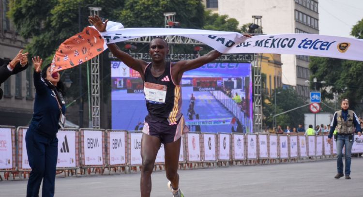 ¿Quiénes conquistaron el XLI Maratón de la CDMX y qué premio ganaron?