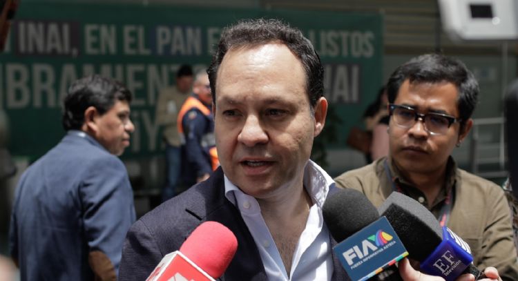 Sheinbaum está sola, es la única que representa a la 4T: Clemente Castañeda