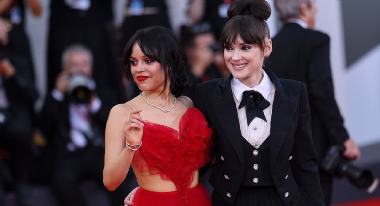 Las estrellas de "Beetlejuice" inauguran el Festival de Cine de Venecia