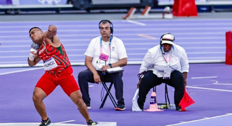 Uziel Muñoz consigue el octavo lugar en lanzamiento de bala en París 2024