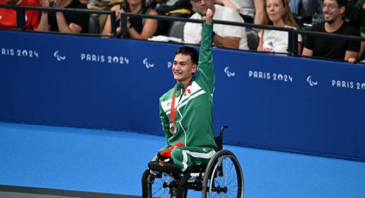 Ángel Camacho, paranadador mexicano, gana medalla de bronce en Juegos Paralímpicos París 2024