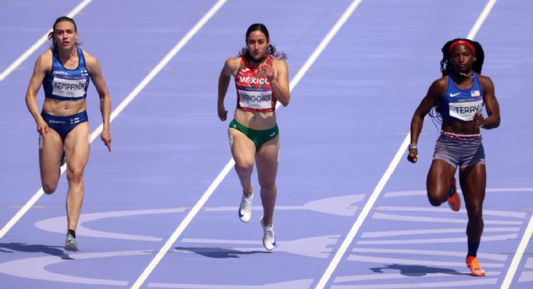 Cecilia Tamayo termina última en su heat de 200 metros planos; buscará clasificar en repechaje