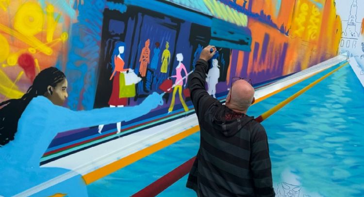 Arte urbano aparece por todo París, añadiendo color olímpico a los principales monumentos