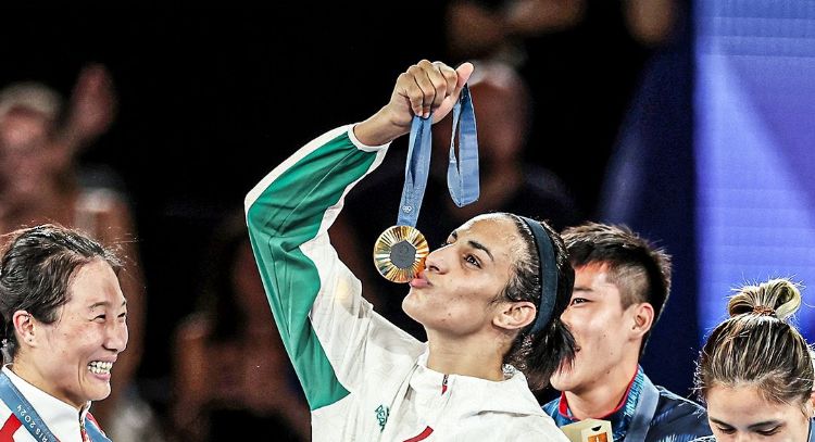 Imane Khelif, campeona olímpica de boxeo, presenta denuncia por ciberacoso