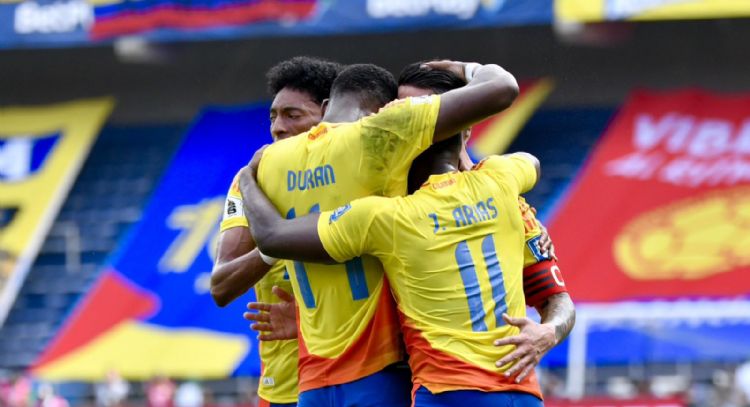 Eliminatorias: De la mano de James Rodríguez, Colombia derrota al campeón Argentina