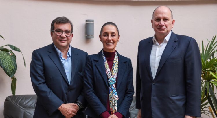 Sheinbaum se reúne con directivos de HSBC para platicar sobre inversiones