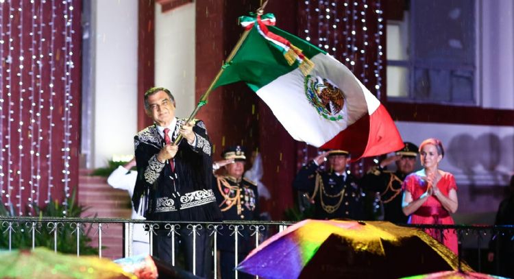 Vivan las mujeres y los hombres de la transformación: Américo