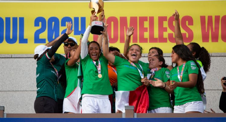 México gana la Homeless World Cup en la rama femenil y varonil (Video)