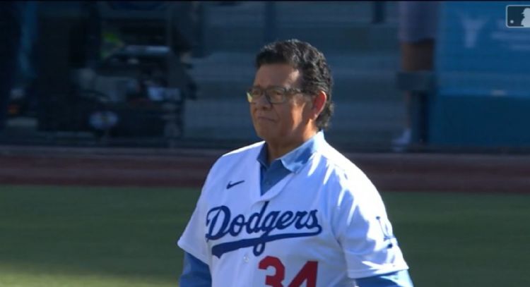 Reportan que Fernando “El Toro” Valenzuela está hospitalizado en Los Ángeles