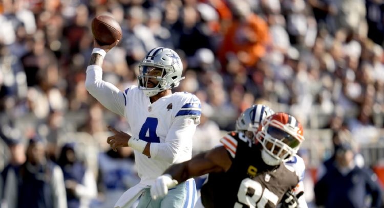 Dak Prescott lidera a Cowboys a triunfo 33-17 sobre Browns después de recibir un nuevo contrato