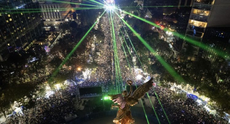 Así convirtió Polymarchs a Paseo de la Reforma en una colosal discoteca (Fotogalería y Video)