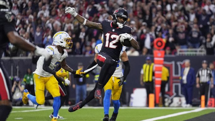 Texans interceptan 4 pases de Herbert y vencen 32-12 a Chargers en ronda de comodines