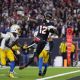 Texans interceptan 4 pases de Herbert y vencen 32-12 a Chargers en ronda de comodines