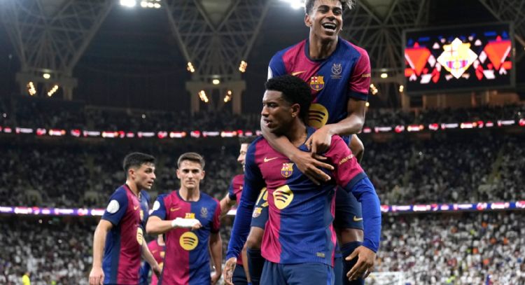 Barcelona golea 5-2 al Real Madrid para consagrarse monarca de la Supercopa de España
