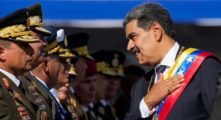 Maduro despliega 4.5 millones de soldados ante recompensa que ofrece EU por su captura