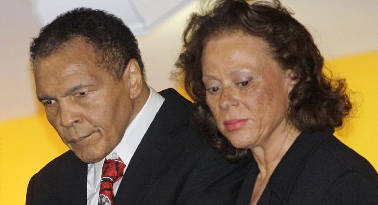 La esposa de Muhammad Ali rinde homenaje al legado del fallecido boxeador con la serie “Ali in Me”