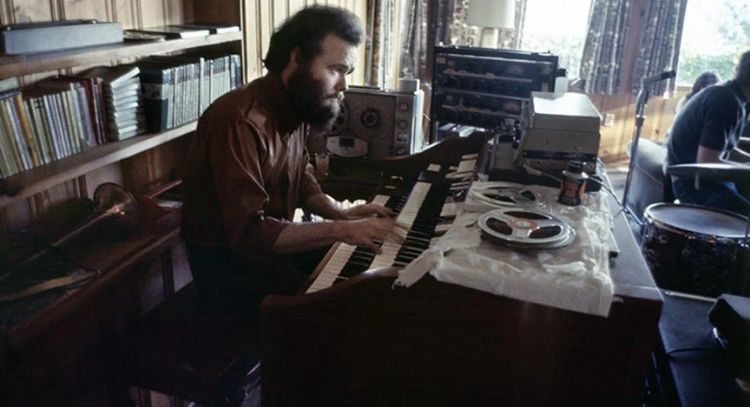 Garth Hudson, legendario músico de The Band, fallece a los 87 años