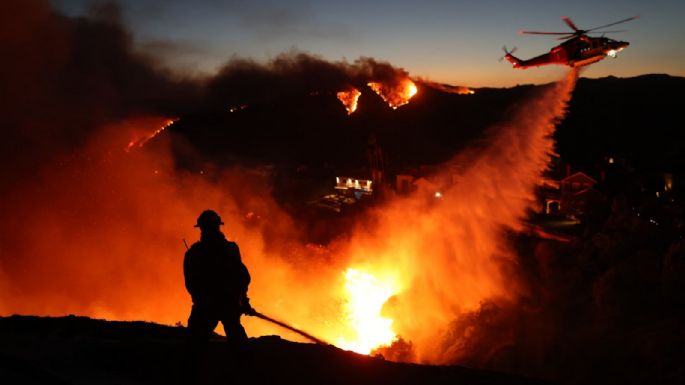 Nuevos incendios en Los Ángeles provocan más desalojos; suman 28 muertos