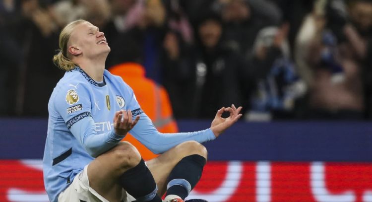 Manchester City remonta y vence 3-1 al Chelsea, mientras el Liverpool sigue como líder general