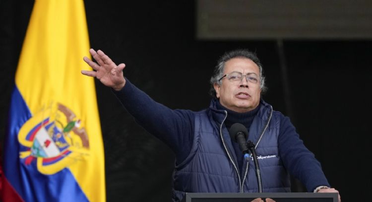 Gustavo Petro y las acusaciones de adicción, un debate que revive el fantasma de Calderón