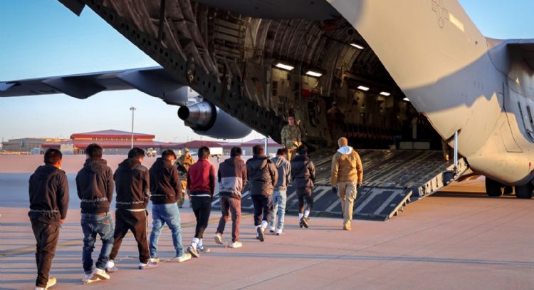 Los migrantes haitianos en EU, en pánico por aumento de deportaciones