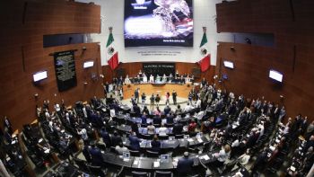 Senado frena aumento salarial a maestros, policías y personal de salud