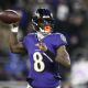 Ravens venció 35-10 a Cleveland; Lamar Jackson superó las 4 mil yardas por pase