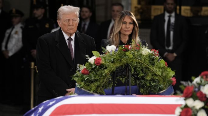 Trump se presenta a rendir homenaje ante el féretro de Jimmy Carter en el Capitolio