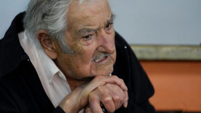 Mujica anuncia la extensión del cáncer, que no seguirá con el tratamiento y pide morir "tranquilo"