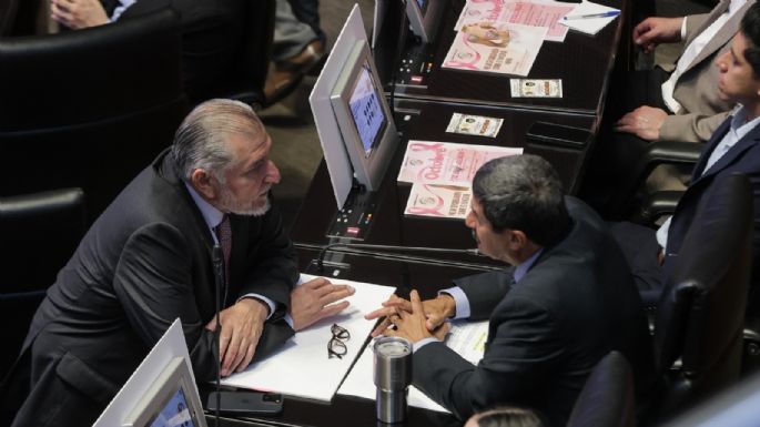 Juristas y opositores califican de regresiva la reforma de Sheinbaum a la ley de amparo