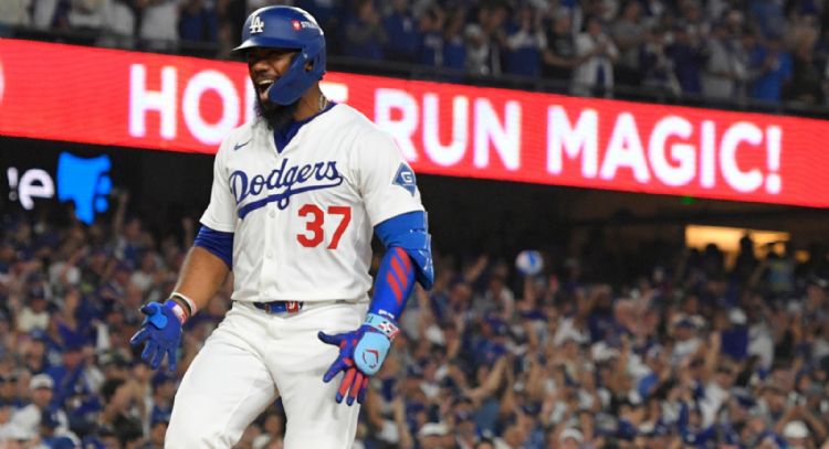 Ohtani y Hernández guían a Dodgers a la victoria 10-5 sobre Rojos, al iniciar serie de comodines