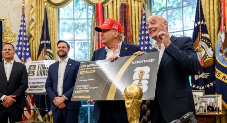 FIFA rechaza comentarios de Trump sobre cambio de sedes de partido para el Mundial