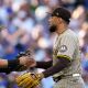 El bullpen de San Diego amansa a los Cachorros, con Miller lanzando fuego