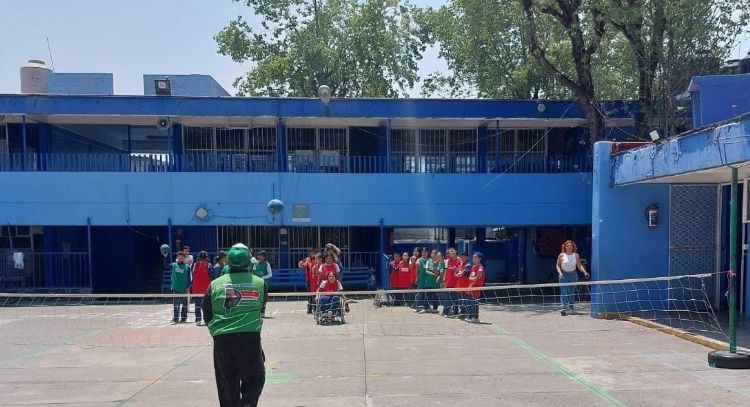 Dan seis años de prisión a trabajador de primaria por agredir sexualmente a una menor de edad