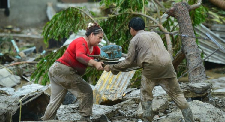 Suman 18 personas muertas y miles de familias damnificadas tras lluvias en Veracruz