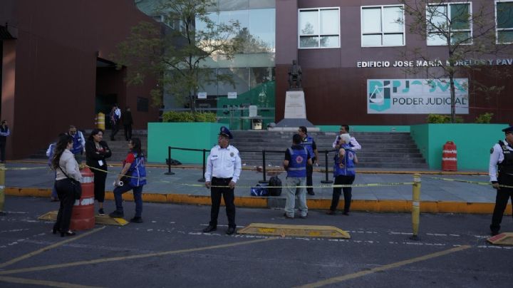 Balean al abogado David Cohen afuera de las oficinas del Poder Judicial de la CDMX