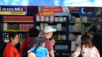 Advierte el Zar de la Influenza: gravar sueros orales abre la puerta a impuestos médicos