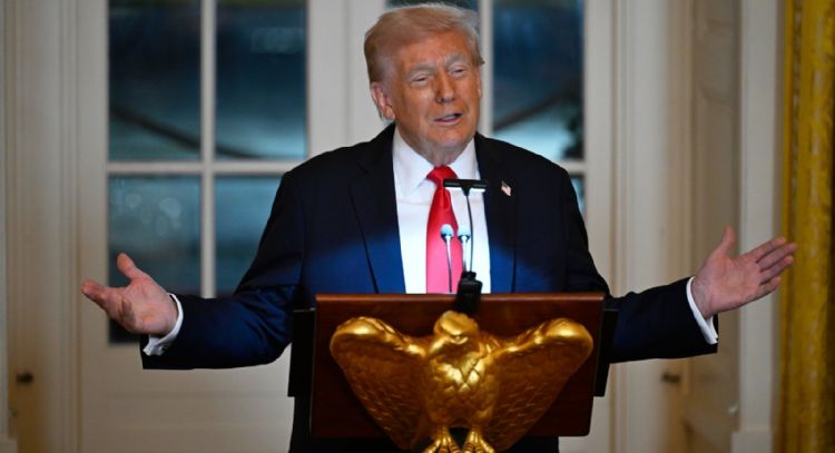 Trump mantiene una "larga" conversación con Putin en la víspera de la visita de Zelenski a EU