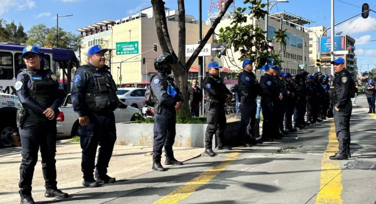 Alcaldía Cuauhtémoc retiró 76 puestos ambulantes en la estación Balderas del Metro