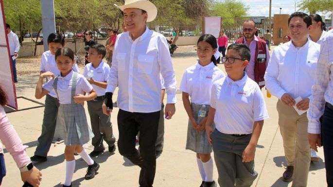 Gobernador Durazo logra disminuir deserción escolar con programa de Becas Sonora de Oportunidades