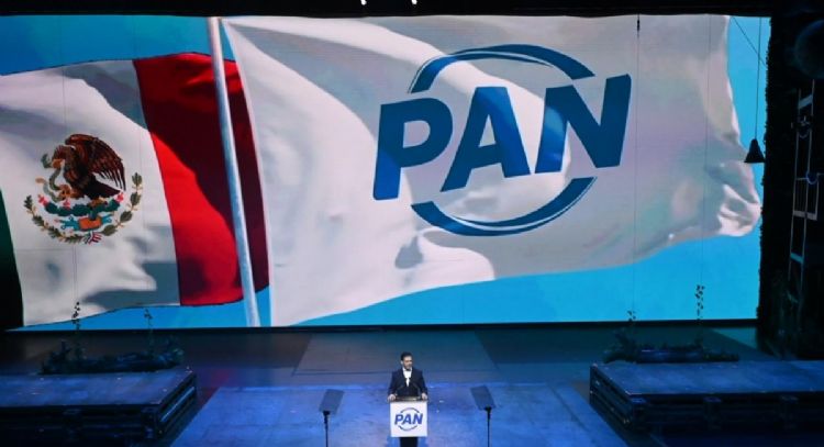 En su relanzamiento, el PAN pone fin a alianzas, abre candidaturas y recurre a frases de AMLO