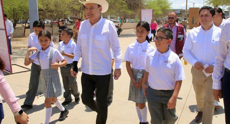 Gobernador Durazo logra disminuir deserción escolar con programa de Becas Sonora de Oportunidades