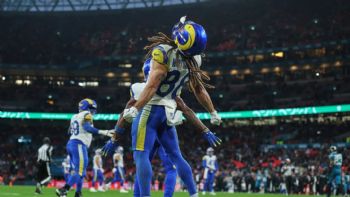 Matthew Stafford lanza 5 pases de touchdown en la victoria de los Rams 35-7 ante los Jaguars