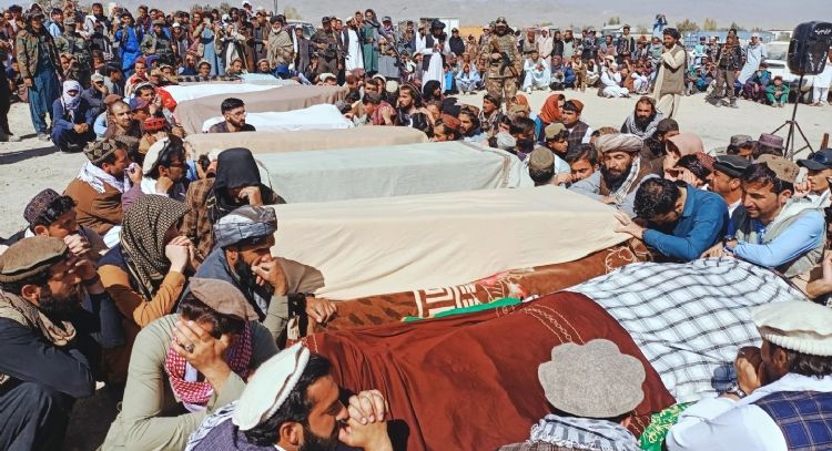 Afganistán y Pakistán se comprometen a respetar alto al fuego tras más de una semana de combates