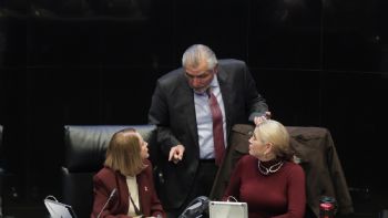 La 4T en el Senado impone la reforma a la ley de amparo; oposición denuncia retroactividad