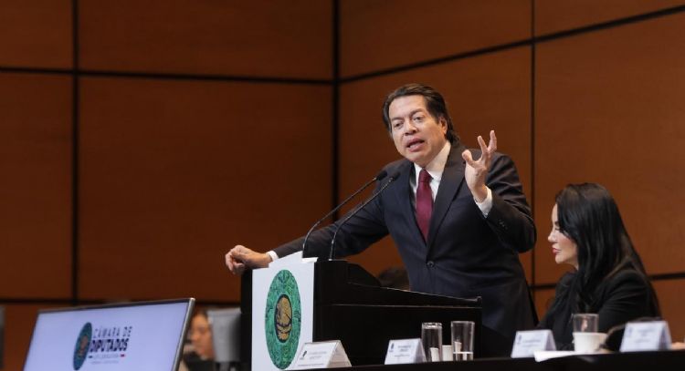 Mario Delgado pide incremento de 50 mil millones de pesos para presupuesto de becas