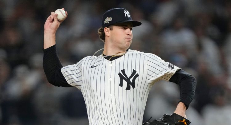 Yankees blanquean 4-0 a Medias Rojas para ganar Serie de Comodines. Schlittler poncha a 12