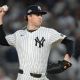 Yankees blanquean 4-0 a Medias Rojas para ganar serie de comodines. Schlittler poncha a 12